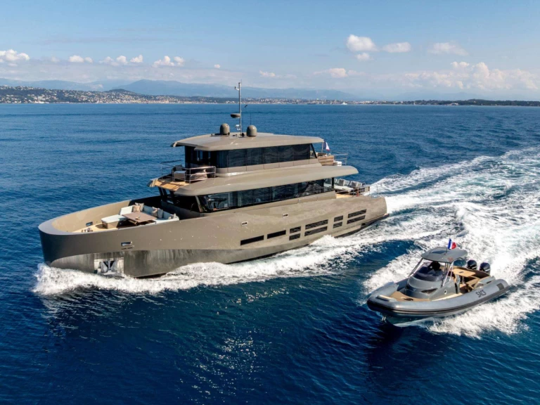 Rent a WALLY YACHTS KOKONUT'S WALLY Antibes