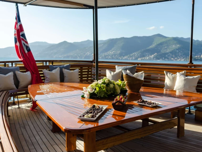  OVER THE RAINBOW OF LONDON in French Riviera on SamBoat