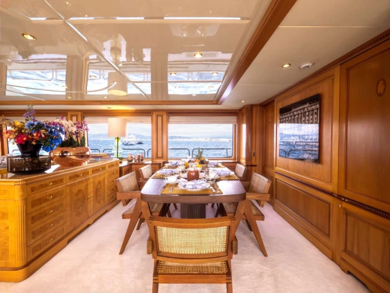 Rent a Benetti New Star Villeneuve-Loubet