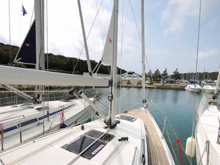 Sailboat rental in Trogir - Bavaria Cruiser 34