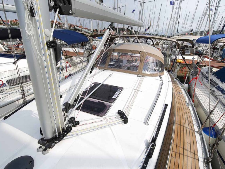 Sailboat for rent Trogir at the best price