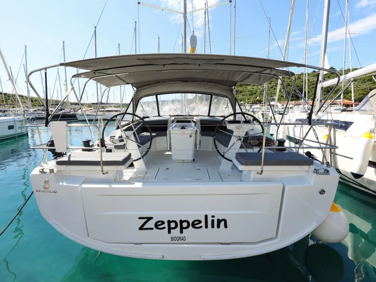 Sailboat for rent Primošten at the best price