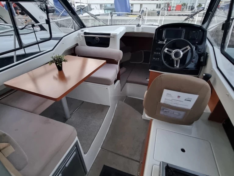 Motorboat rental with or without captain Jeanneau Opatija