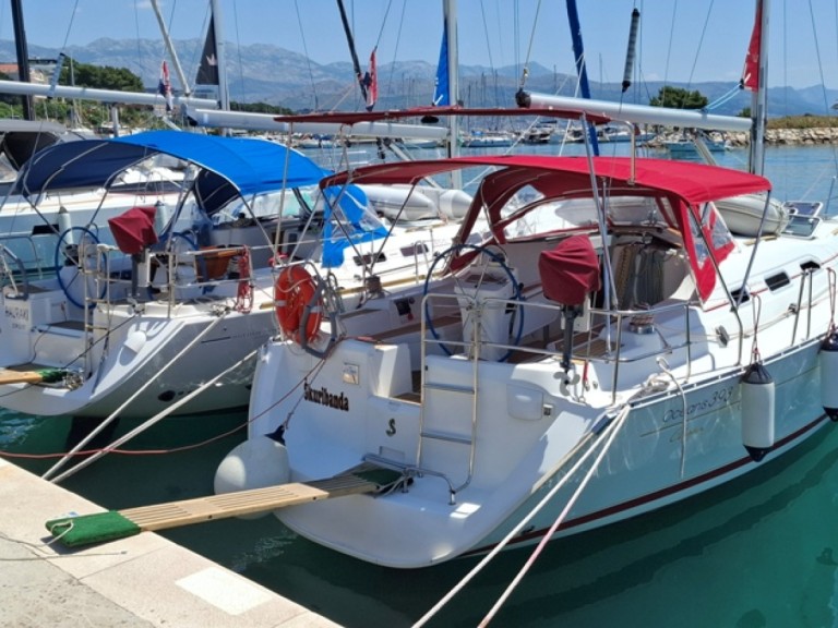 Boat rental Bénéteau Oceanis 393 Clipper in Split on Samboat
