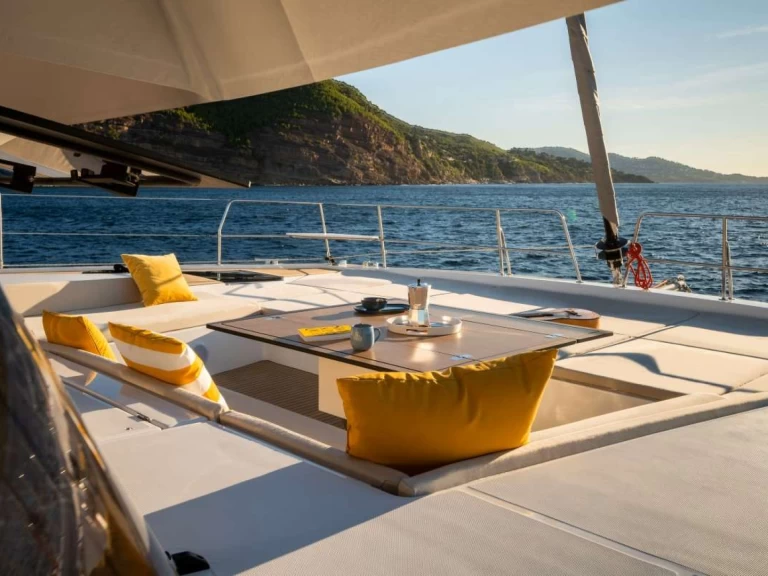 Bareboat Rental Luxury Yacht Bali Catamarans with a boat licence