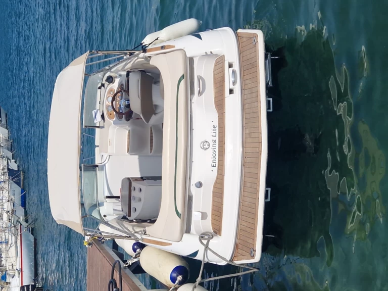 Chris Craft Chris Craft 240 Cuddy Cabin charter bareboat or captained in  Otranto