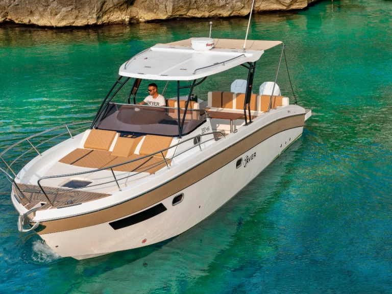 Bareboat Rental Motorboat Saver with a boat licence