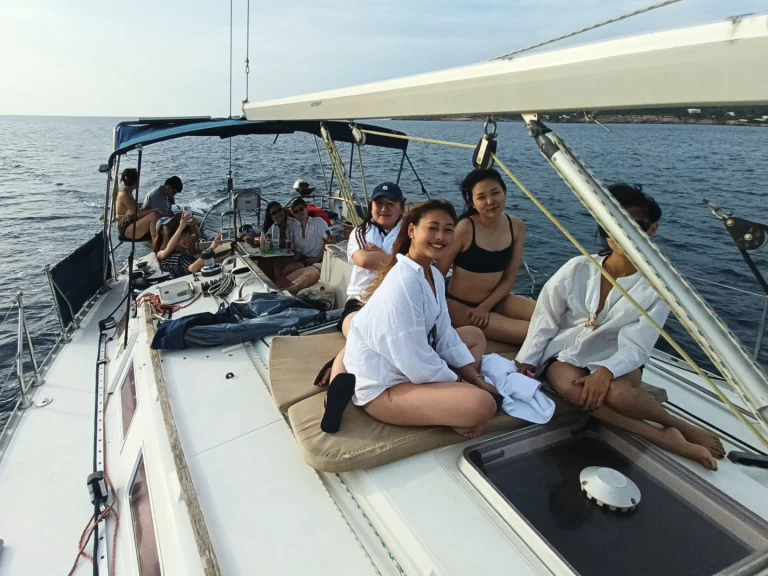 Sailboat for rent Sant Antoni de Portmany at the best price