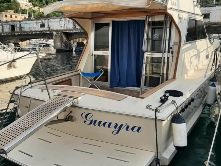 Motorboat for rent Castellammare di Stabia at the best price