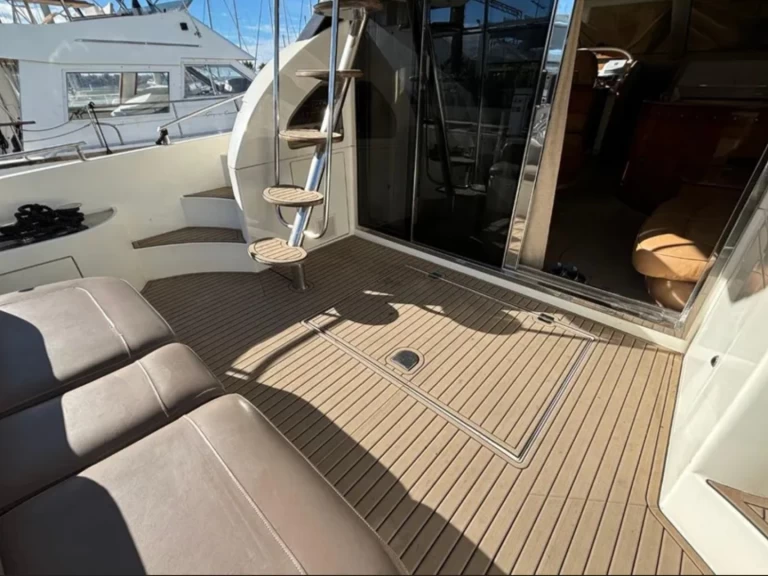 Luxury Yacht for rent Torrevieja at the best price