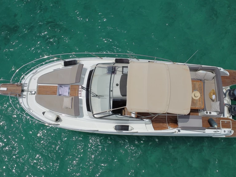 Motorboat for rent Puerto Portals at the best price
