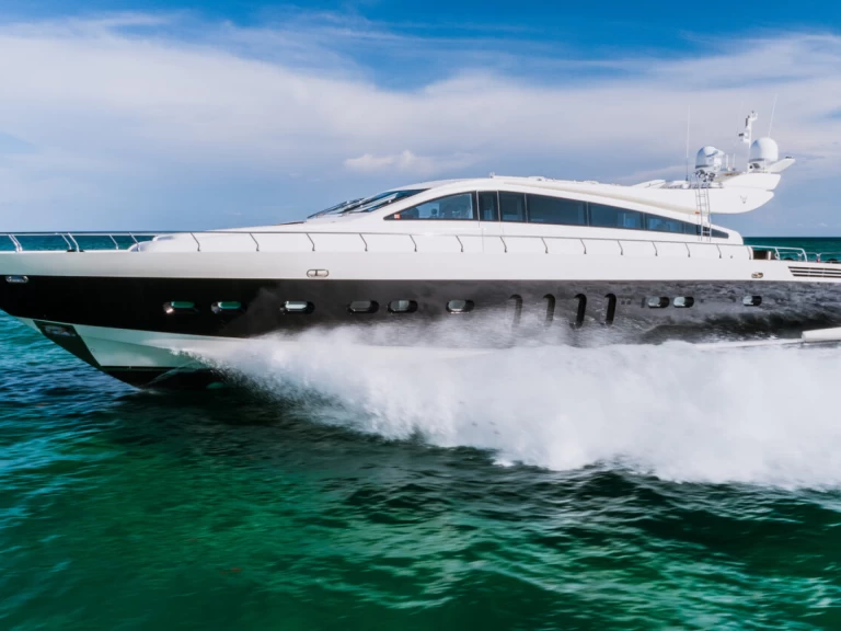 Luxury Yacht for rent Miami at the best price
