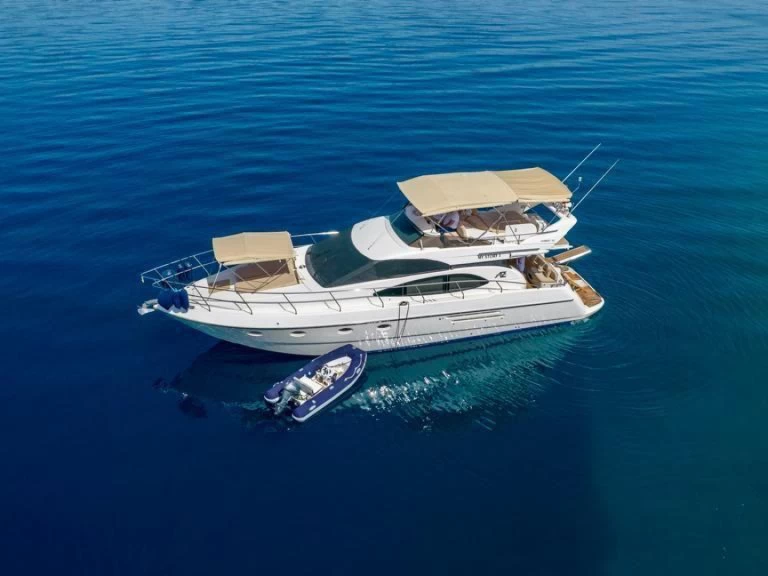 Boat rental Azimut Azimut 52 in Göcek on Samboat