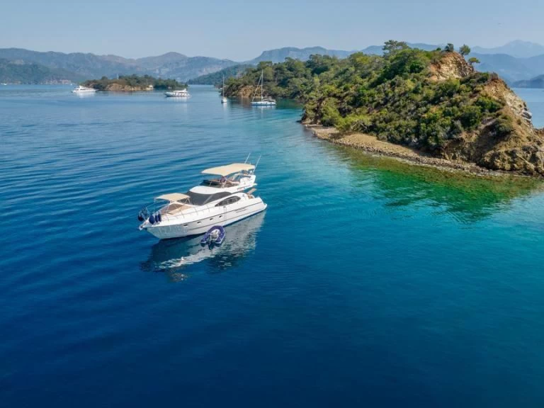 Bareboat Rental Luxury Yacht Azimut with a boat licence