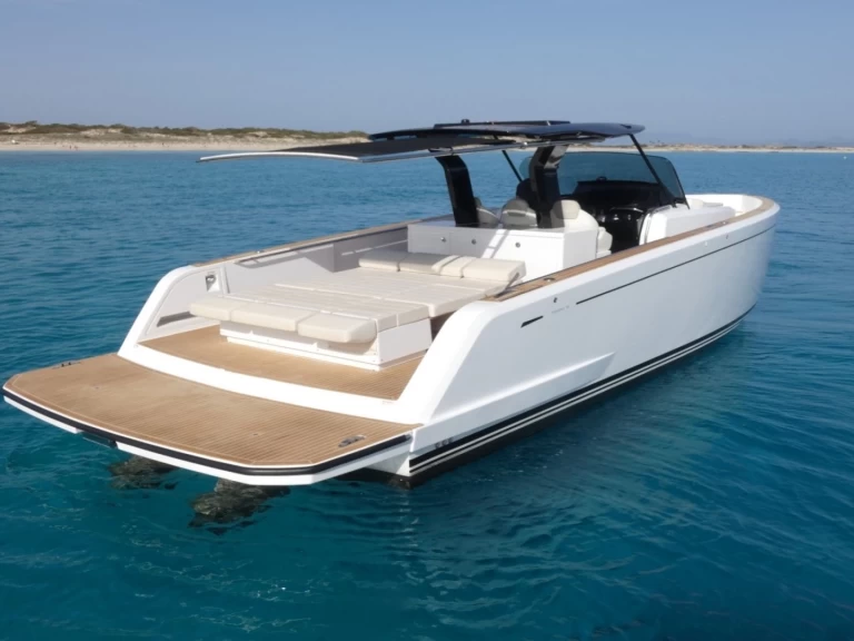 Bareboat Rental Motorboat Pardo Yachts with a boat licence
