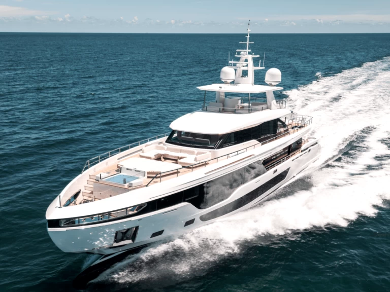 Rent a Azimut Grande 36M Miami