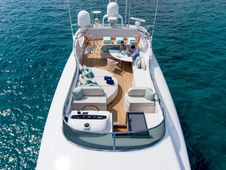 Luxury Yacht rental with or without captain Fipa Italiana Yachts Poltu Quatu