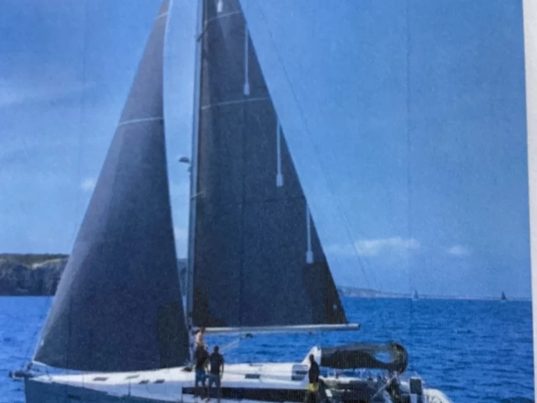 Sailboat rental with or without captain Bénéteau Marseille