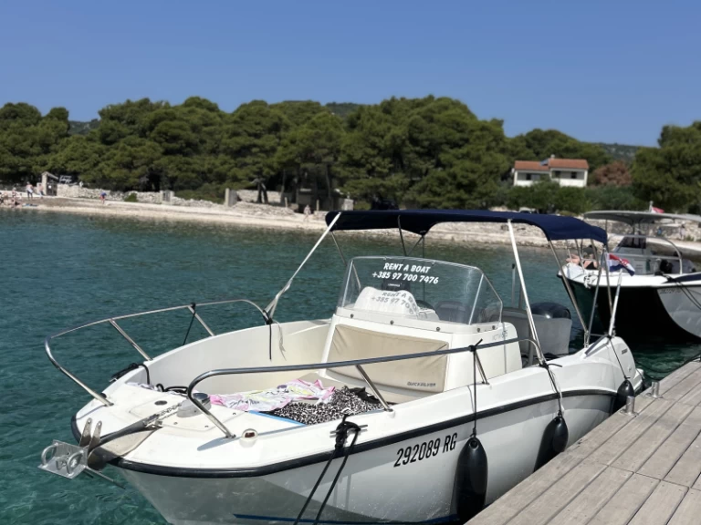 Motorboat rental in Rogoznica - Quicksilver Activ 675 Open