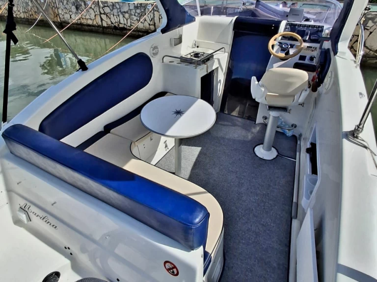 Motorboat rental in La Spezia - Orizzonti Syros 190