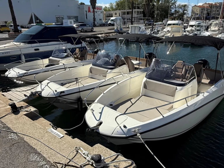 Quicksilver Activ 675 Open charter bareboat or captained in  Saint-Cyprien