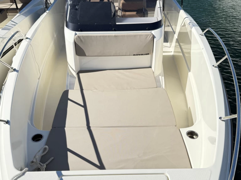 Quicksilver Activ 675 Open in Saint-Cyprien on SamBoat