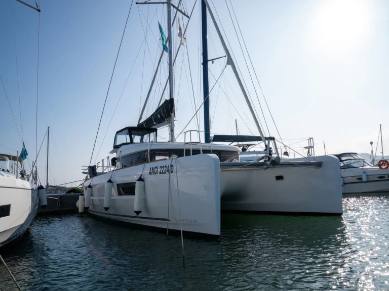 Rent a Lagoon Lagoon 40 Porto San Giorgio