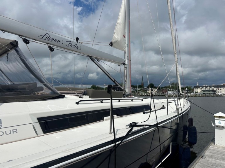 Bareboat Rental Sailboat Dufour with a boat licence