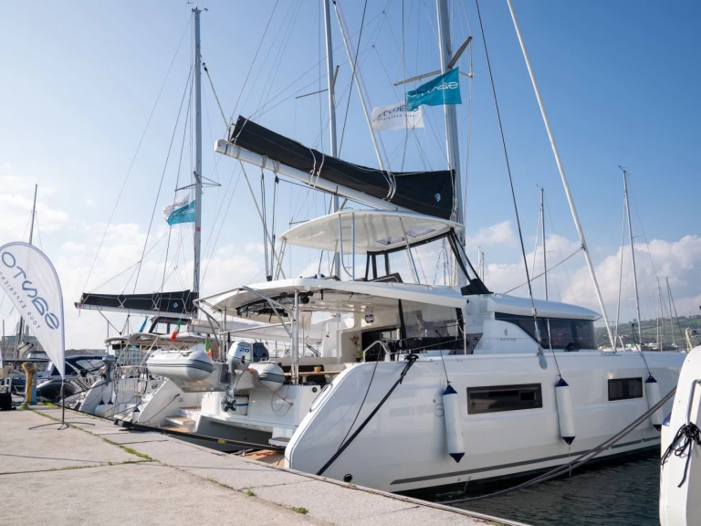 Lagoon Lagoon 46 in Porto San Giorgio on SamBoat