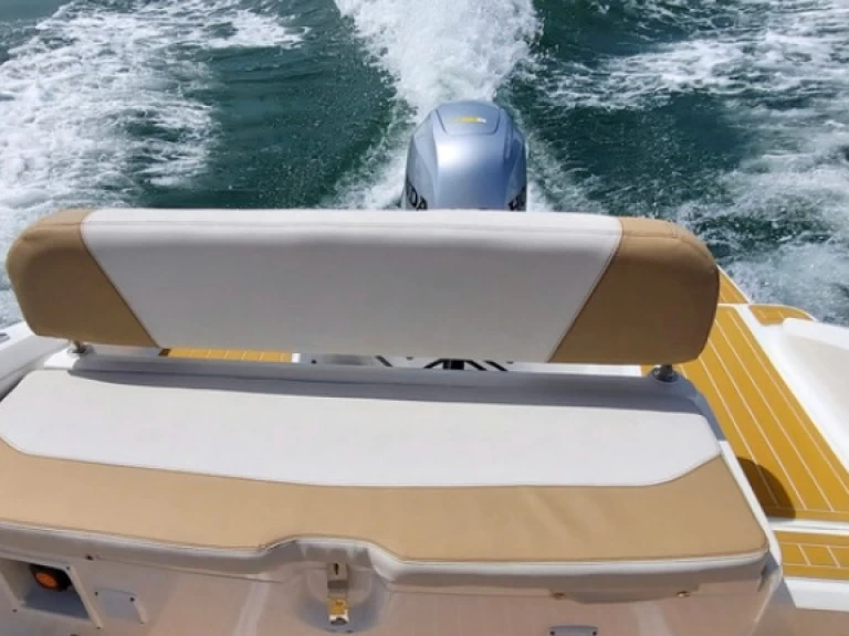 Bareboat Rental Motorboat  with a boat licence