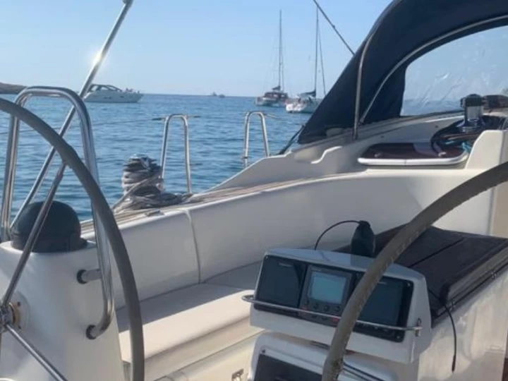 Sailboat rental with or without captain Bavaria Marseille