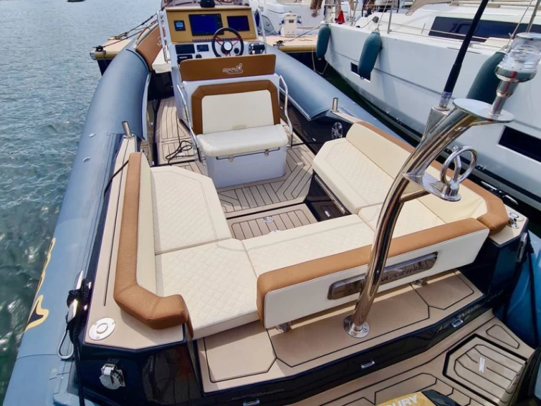 Yacht charter Saint-Florent cheap Mito 29