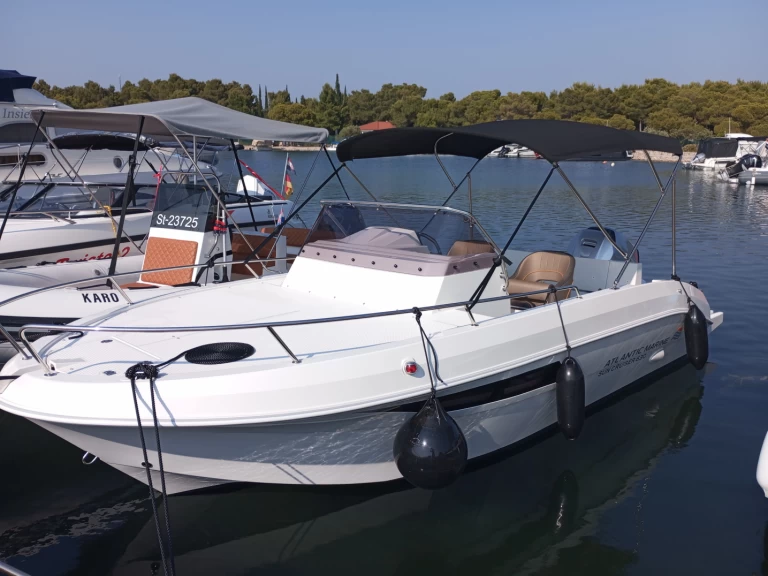 Atlantic Sun Cruiser 630 in Šibenik on SamBoat