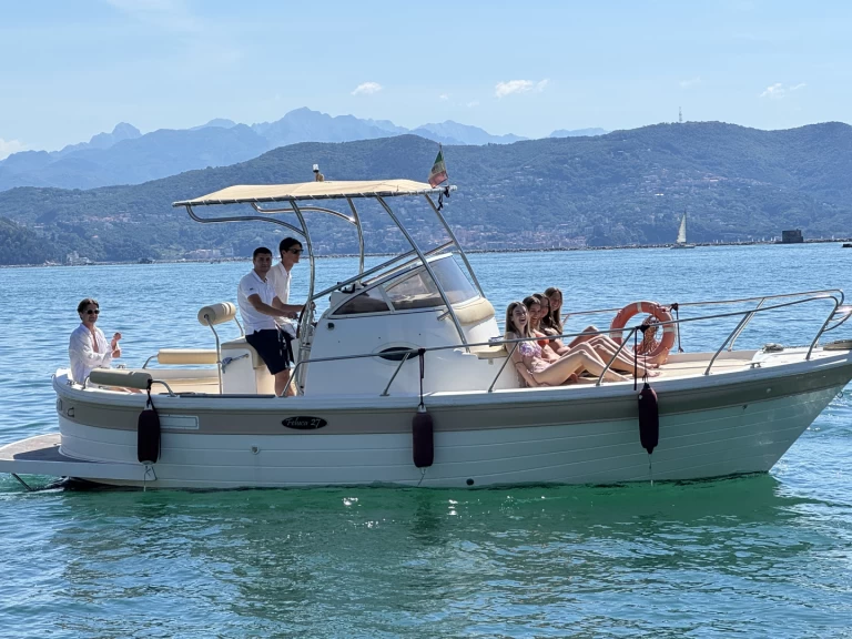 Motorboat for rent Le Grazie at the best price