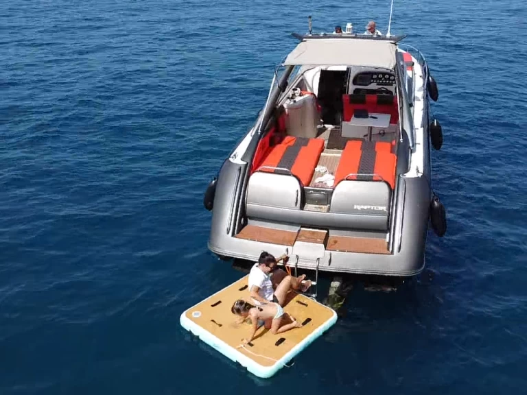 Boat rental Sunseeker Tomahawk 41 in Gran Canaria on Samboat