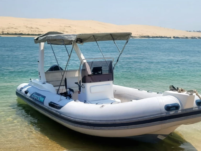 Bareboat Rental RIB Capelli with a boat licence