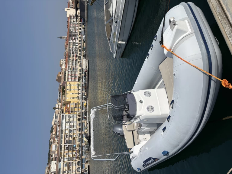Capelli Tempest 570 in Sète on SamBoat