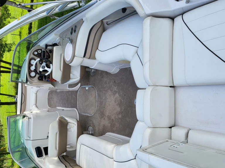 Rent a Four Winns Horizon Le Bourget-du-Lac