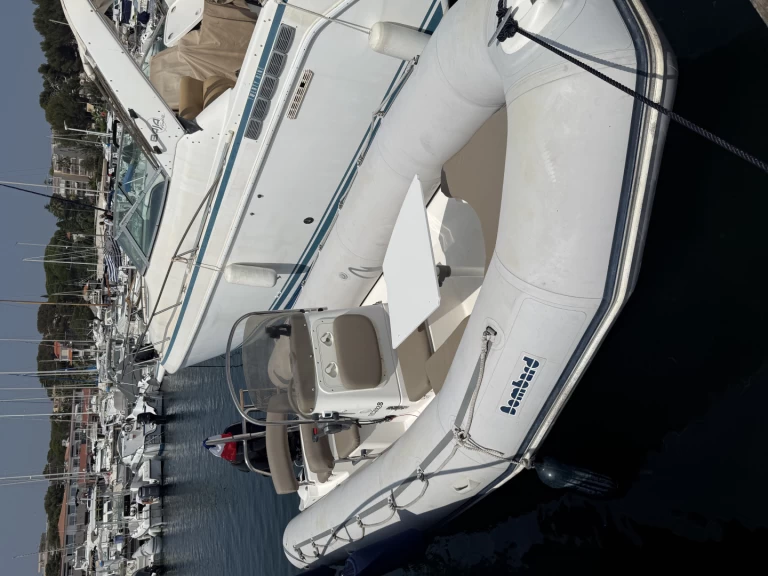 Rent a Bombard Explorer 620 Saint-Raphaël