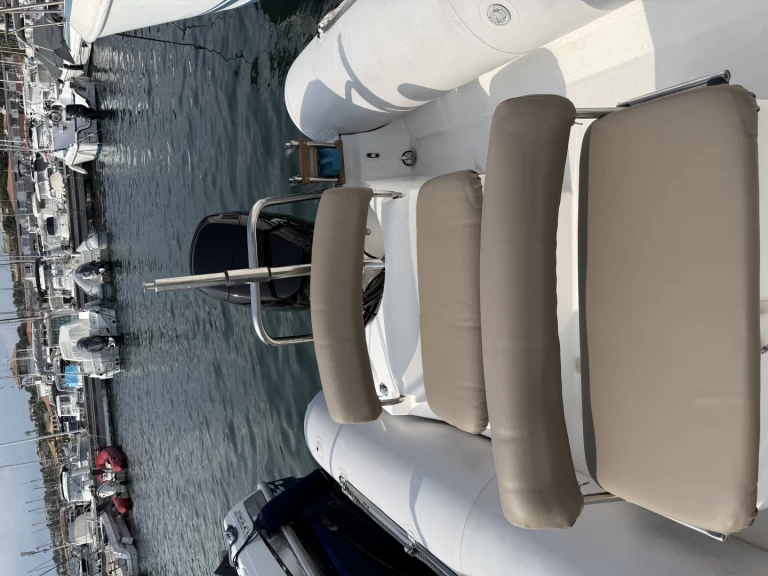 RIB rental in Saint-Raphaël - Bombard Explorer 620