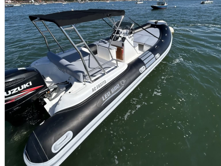 RIB for rent Grand Piquey at the best price