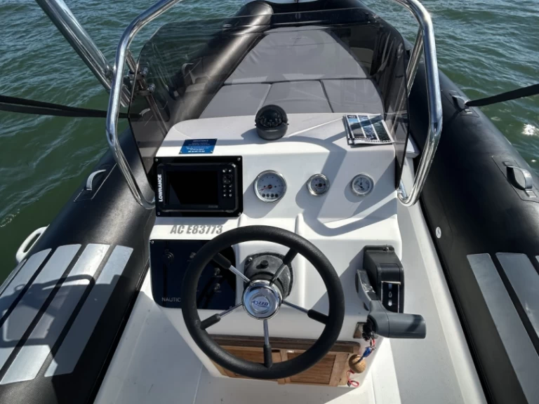 Nautica Led Nautica Led  charter bareboat or captained in  Grand Piquey
