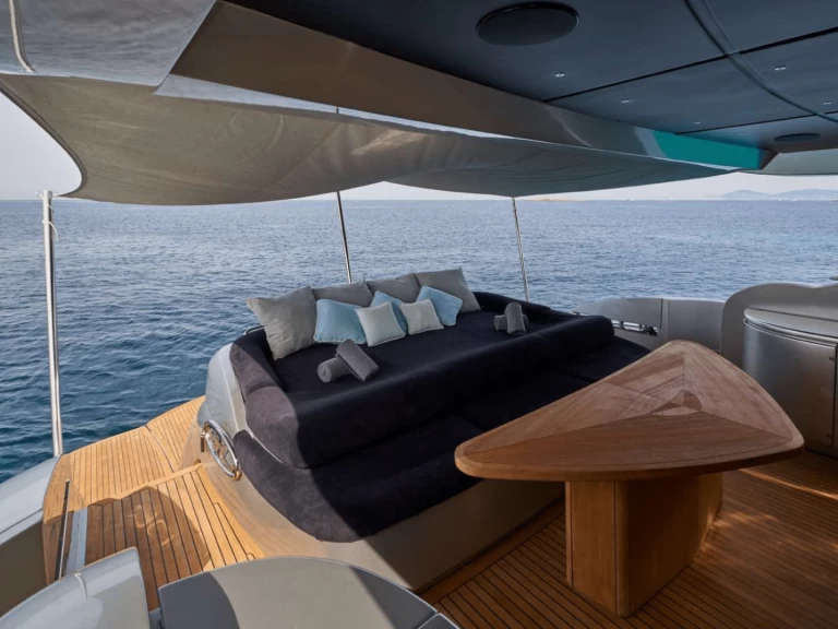 Bareboat Rental Luxury Yacht Pershing with a boat licence