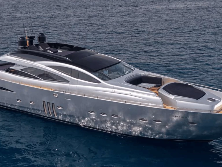 Pershing Pershing 90 in Ibiza Town on SamBoat