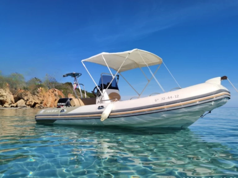 Rent a Zodiac Medline 550 Neo Ciutadella de Menorca