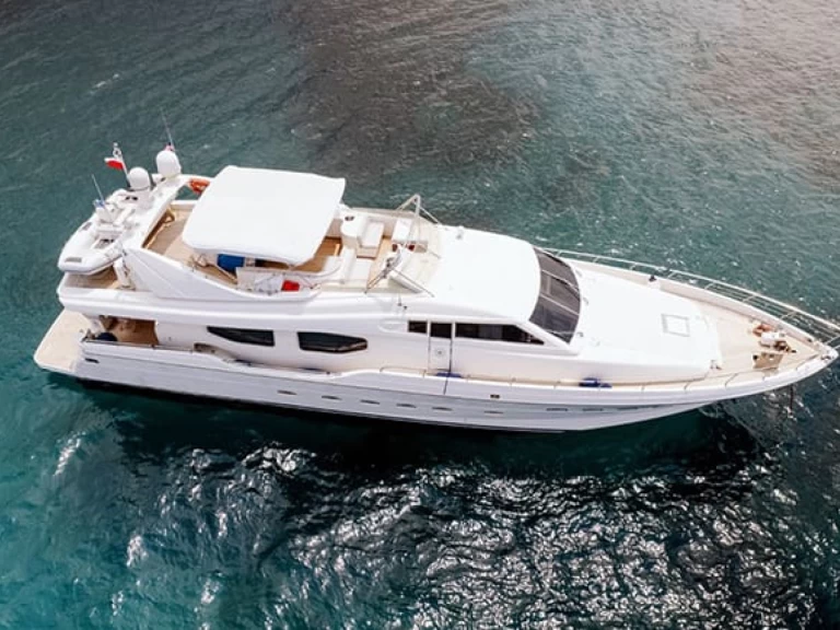 Bareboat Rental Luxury Yacht Posillipo with a boat licence