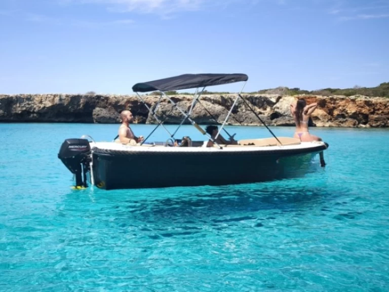 Marion 500 classic in Ciutadella de Menorca on SamBoat