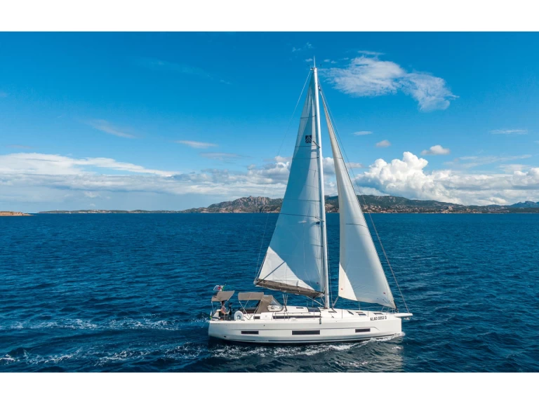 Sailboat rental in Cannigione - Dufour Dufour 470