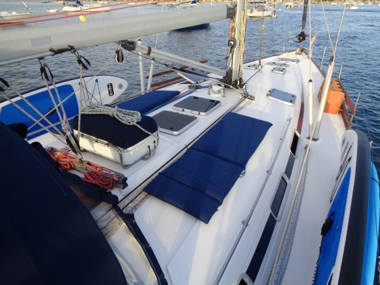 Sailboat rental in Ibiza Town - Bavaria 50