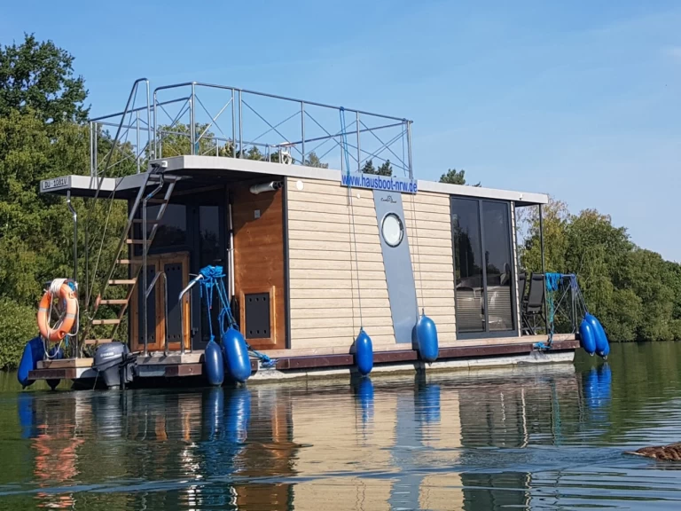 Boat rental Rivo Campi 300 in Buchholz on Samboat